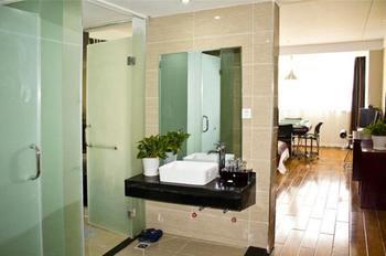 Provence Garden Hotel Wuhan Esterno foto