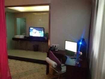 Provence Garden Hotel Wuhan Esterno foto